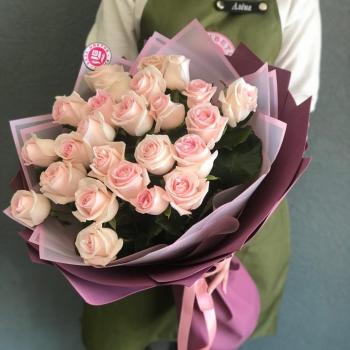 Бело-розовые розы 60 см (Россия) Артикул  50850vol
